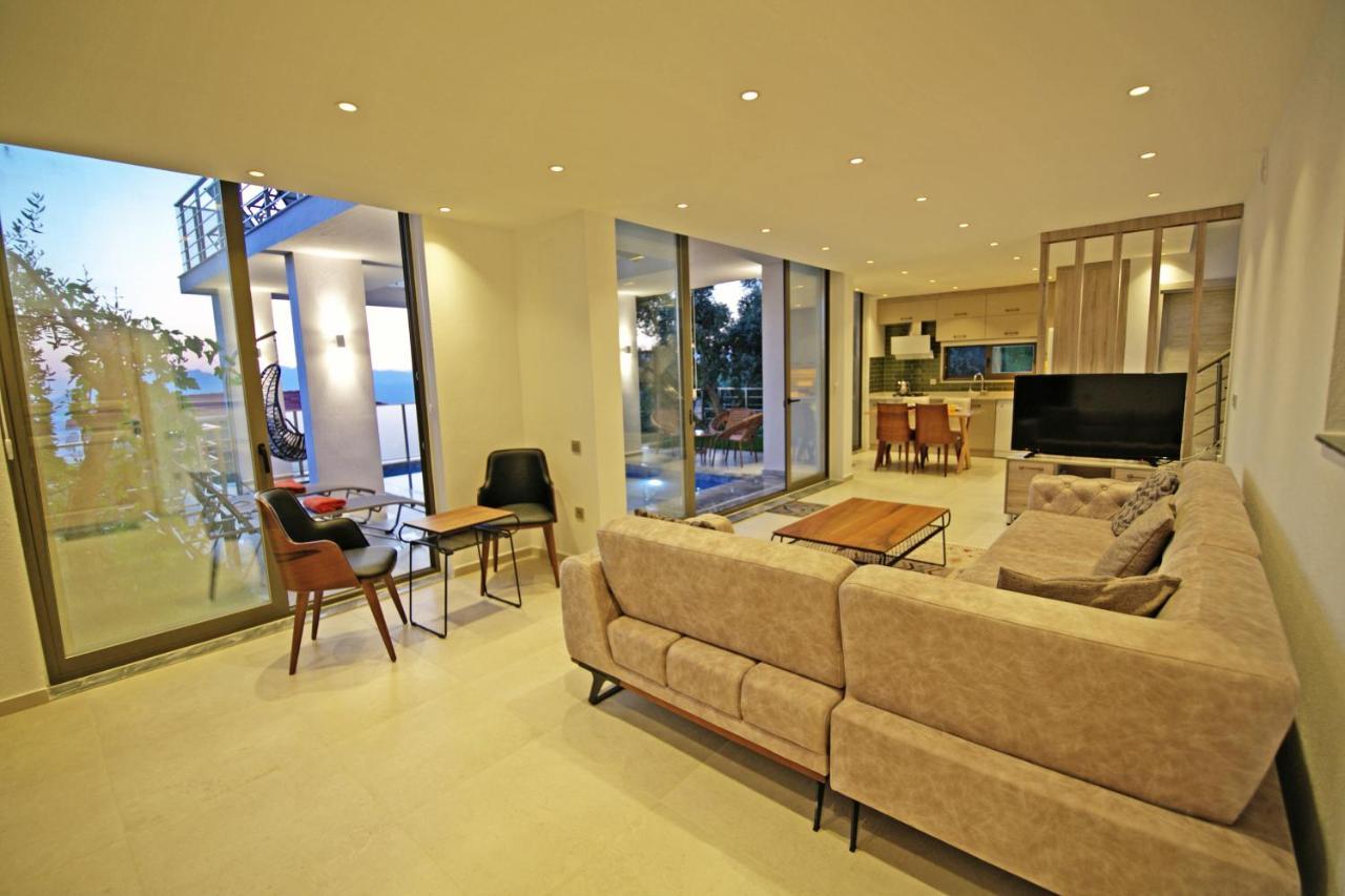 With A Private Heated Pool, Jacuzzi, Overlooking Spectacular Views Of The Sea Kas