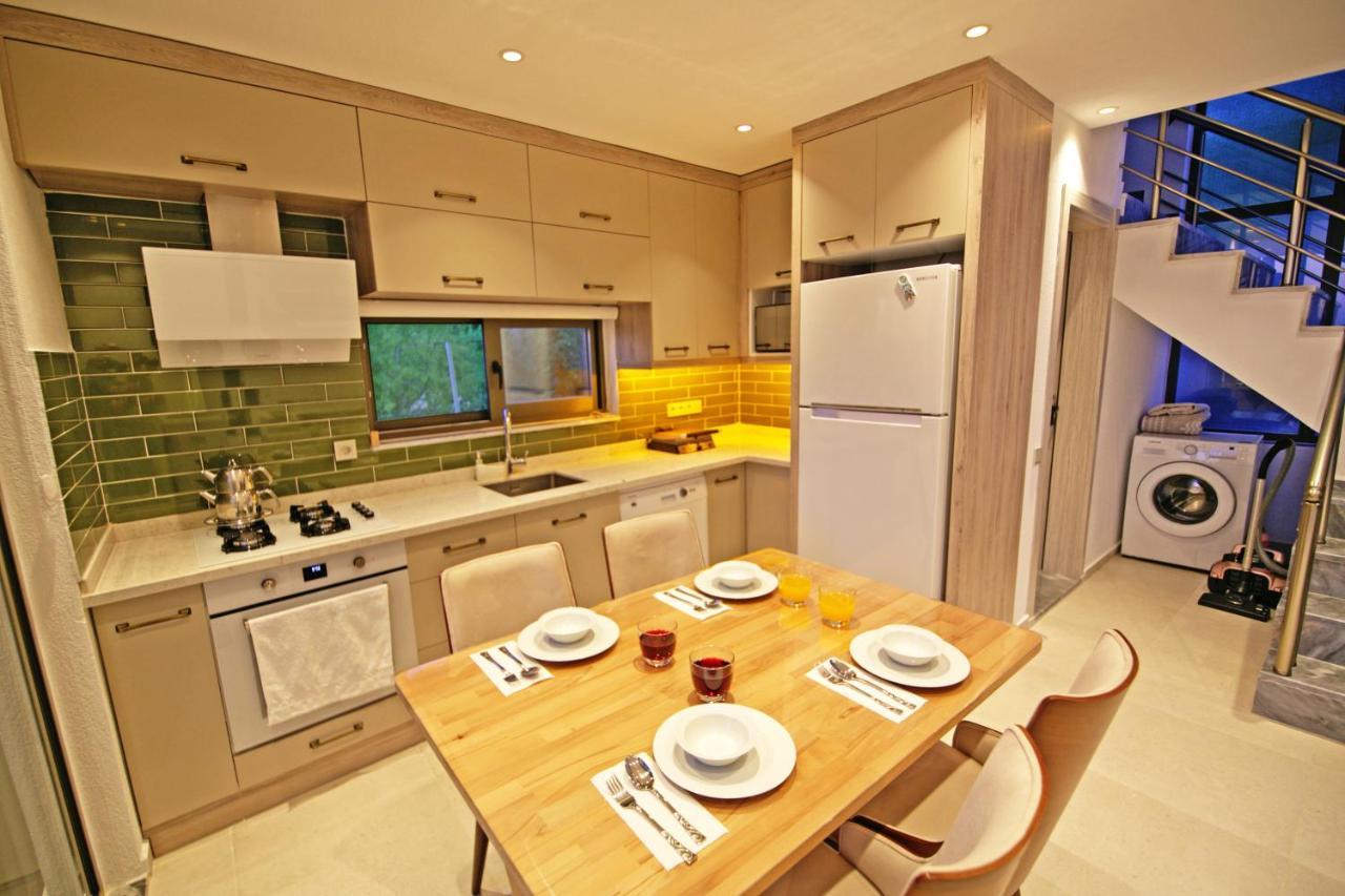 With A Private Heated Pool, Jacuzzi, Overlooking Spectacular Views Of The Sea * Kaș