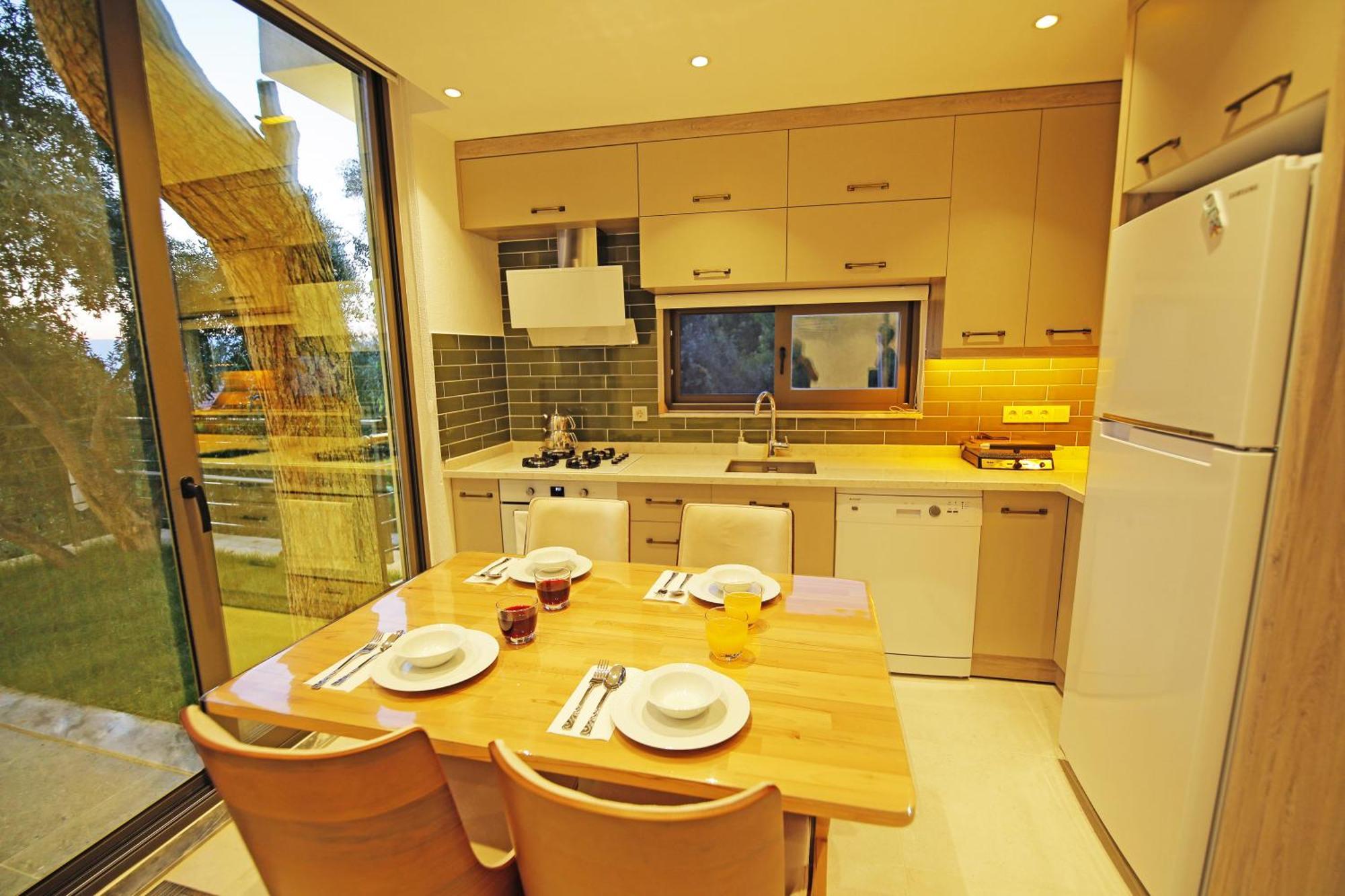 With A Private Heated Pool, Jacuzzi, Overlooking Spectacular Views Of The Sea Villa *